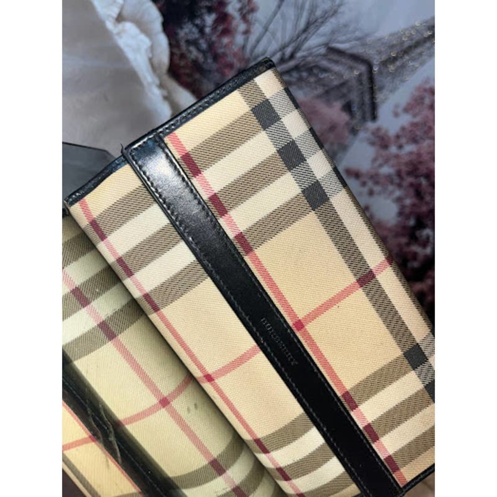 Burberry Original Wallet - Picture 2 of 9